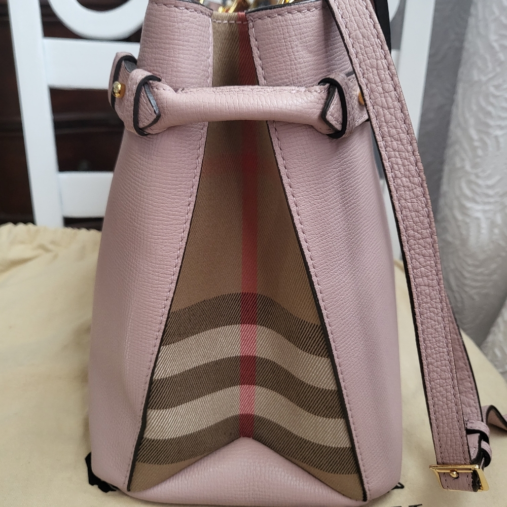 Burberry medium banner tote - Picture 3 of 11